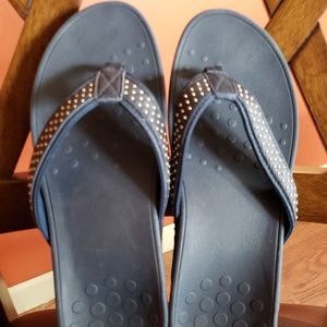Vionic flip flops/sandles